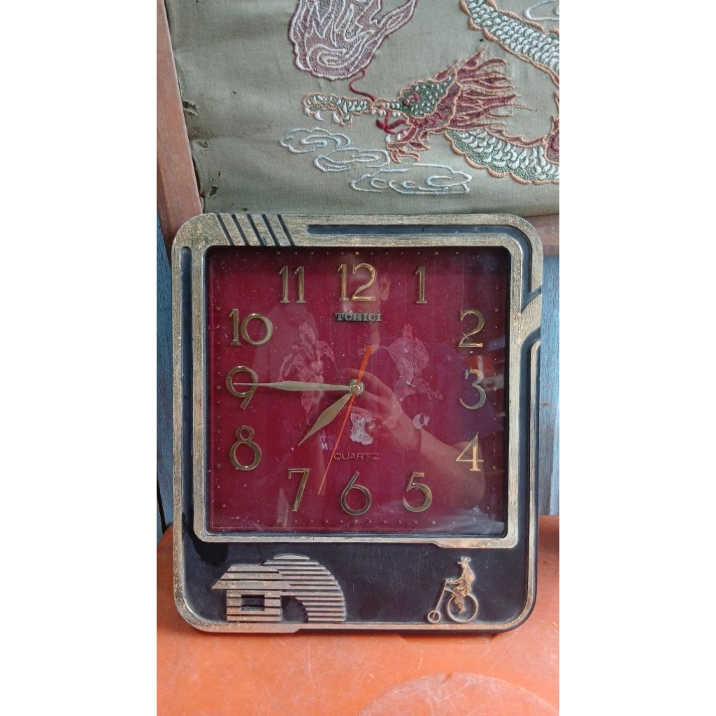 Jam dinding tohici quartz 65rb jadul antik kuno lawas vintage display  mati