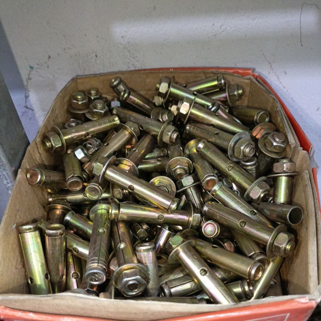 DYNABOLT 8MM - 10MM - 12MM / BAUT TANAM UNTUK BETON 8MM-10MM-12MM / DYNABOLT 10MM DINABOLT M10 / BAU