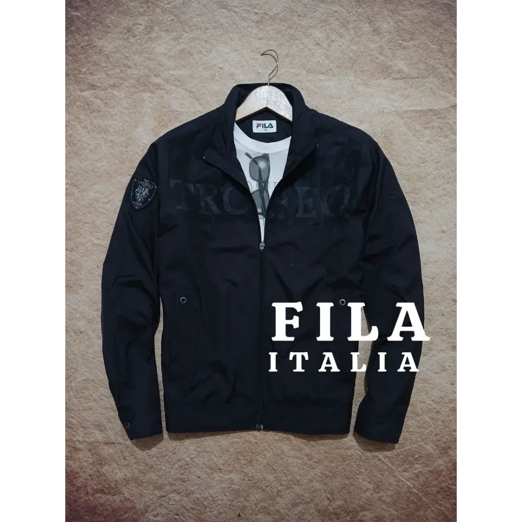jaket keren FILA bahan adem recomend bekas/second/preloved