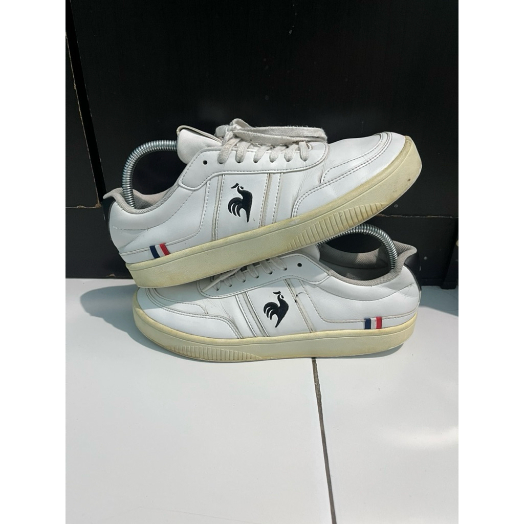 prelove sepatu lecoq casual sz 40 41 enak pakai ada minus