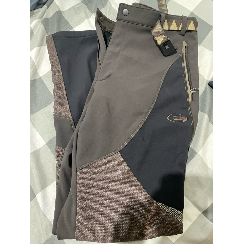 Celana outdoor eider