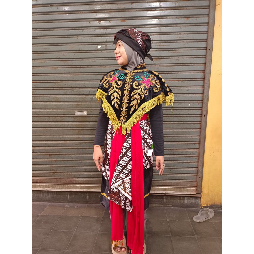 Baju jathilan perempuan/Satu set Baju Jathilan