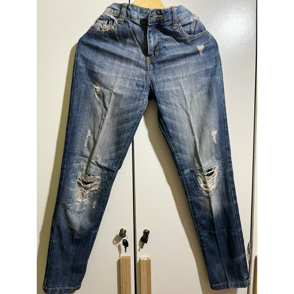 [PRELOVED] Ripped Jeans DUST - Celana Jeans Wanita