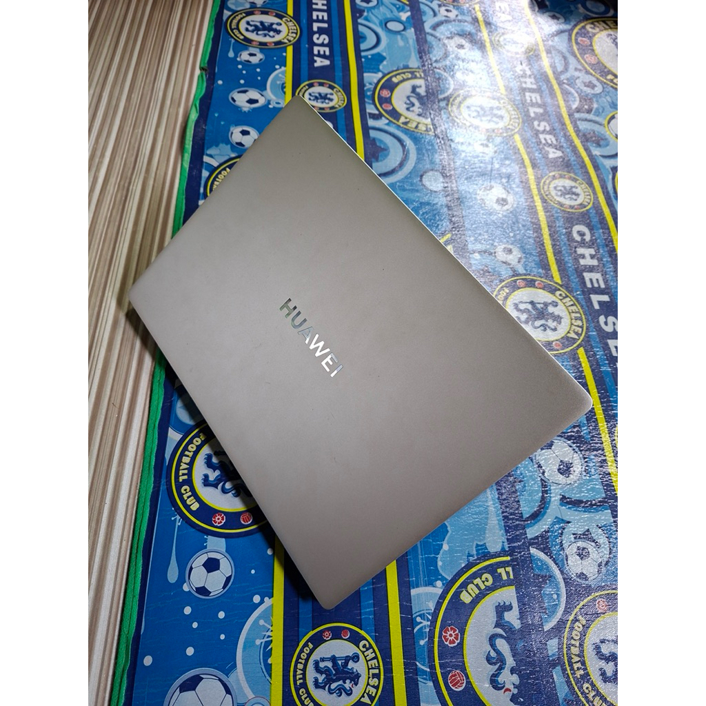 Huawei matebook d14