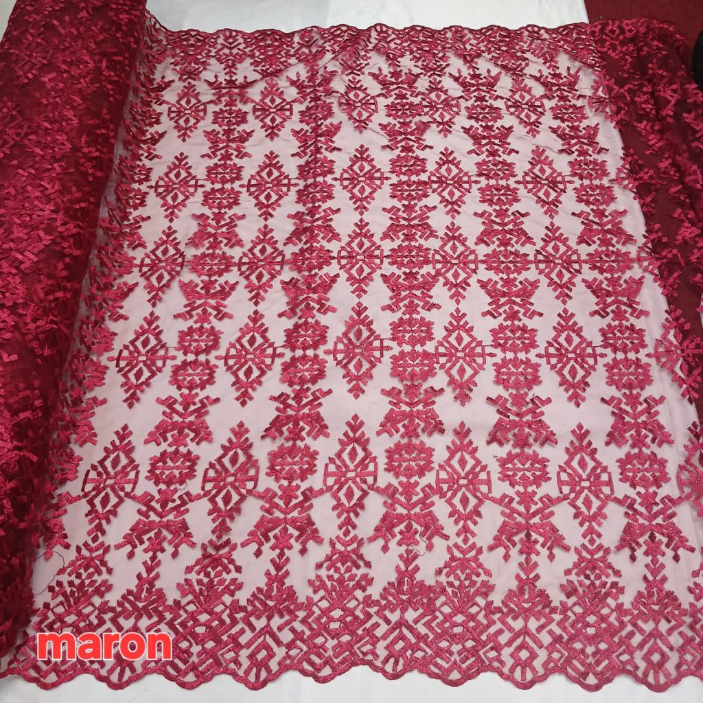 Tile sapto bintang/ Kain Tile sapto motif akar bunga kecil