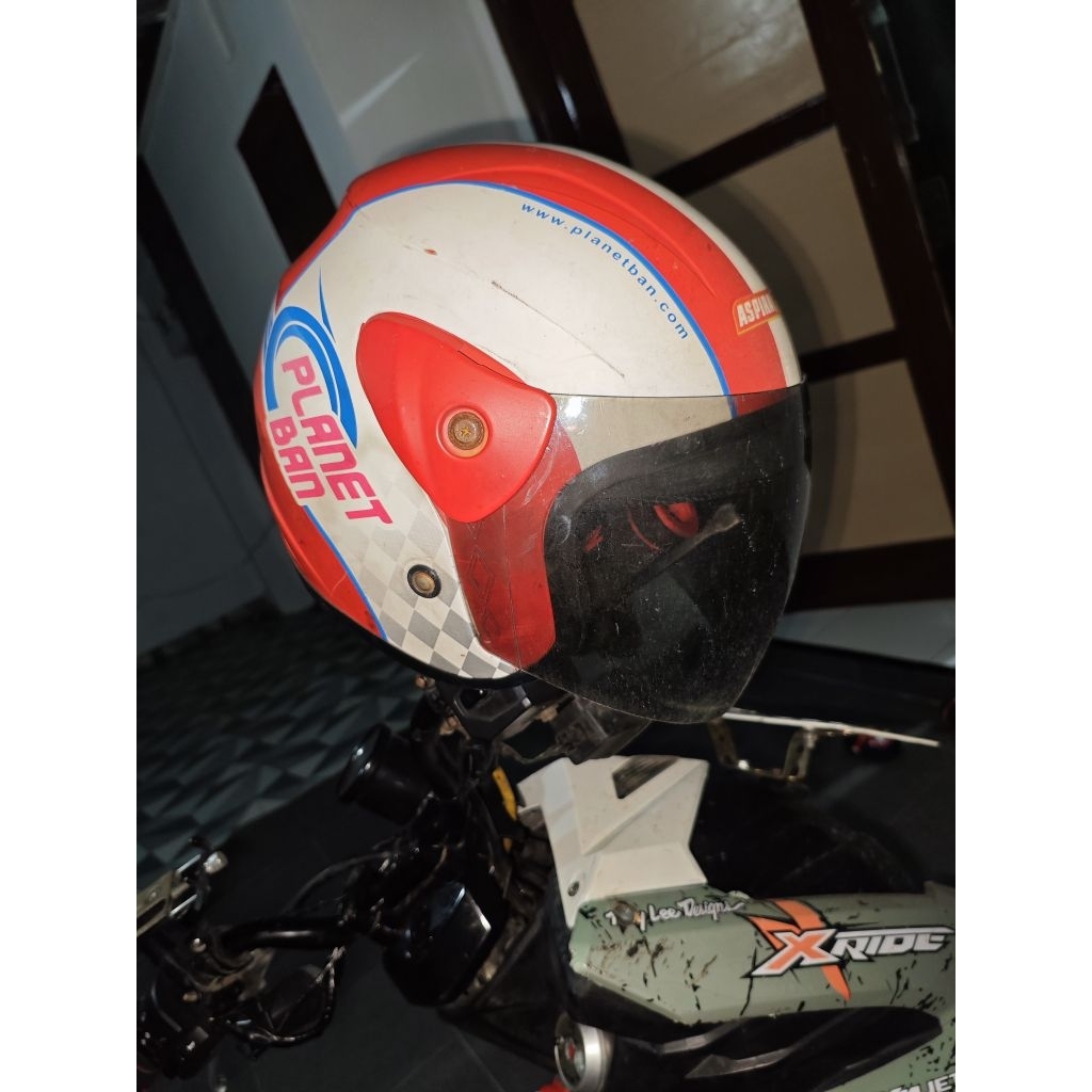 Helm JPX hadiah planet ban