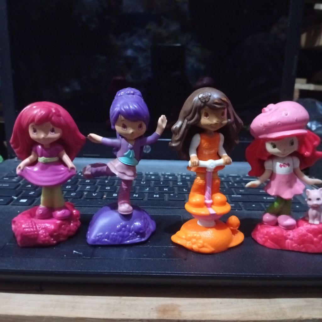 happy meal toys strawberry and shortcake full set