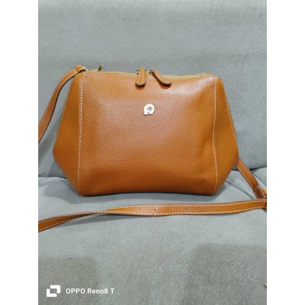 TAS SELEMPANG PAPILLON SEKEN WARNA KUNING MULUS BANGET