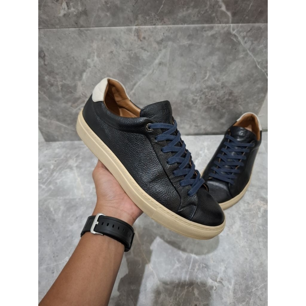 Sepatu Hugo Boss Original Sneakers casual bekas second preloved not formal boots loafers kerja panto