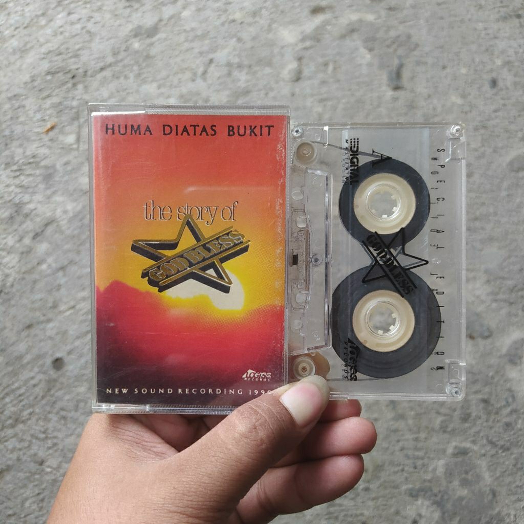 Kaset Pita God Bless - Huma Diatas Bukit