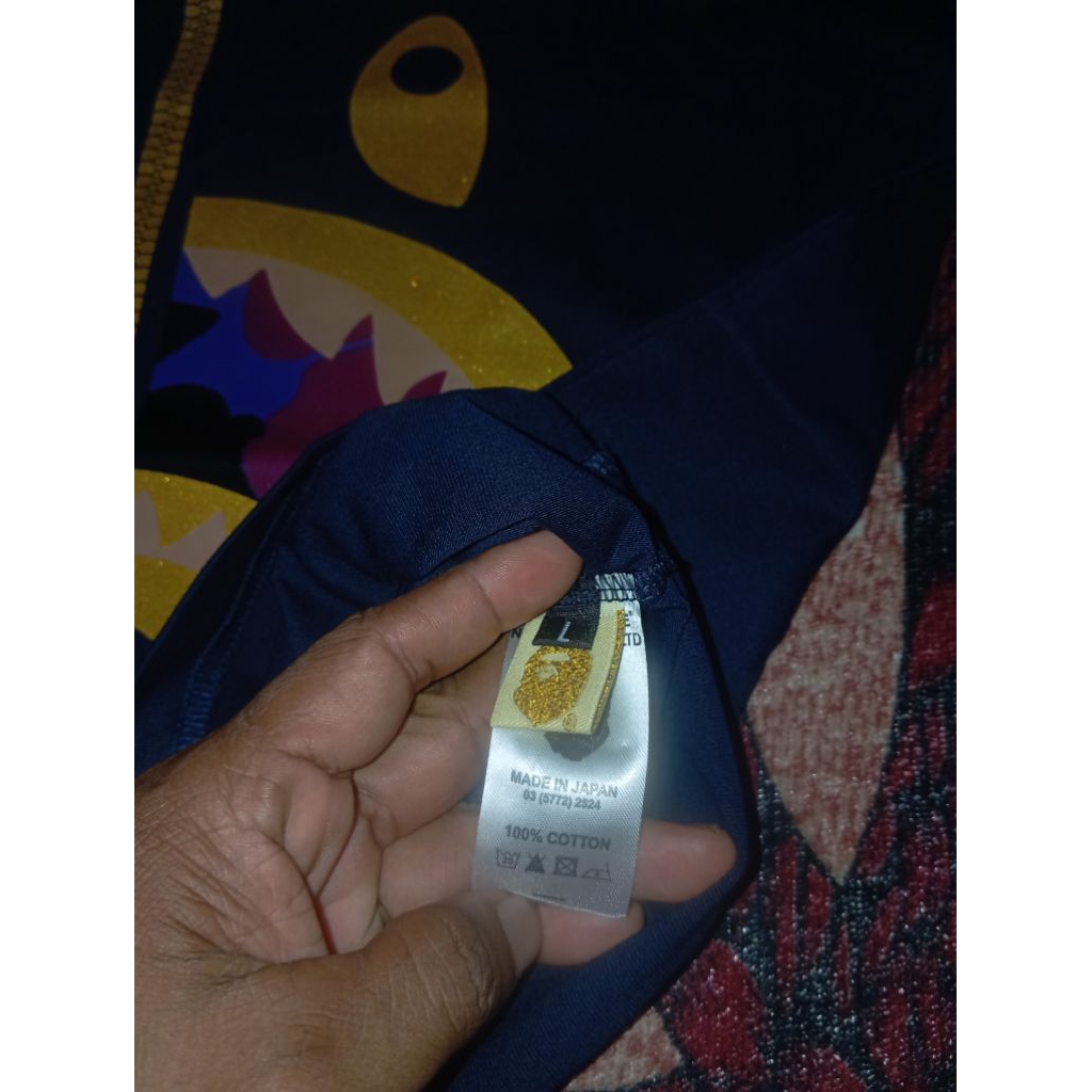 Baju kaos BAPE original