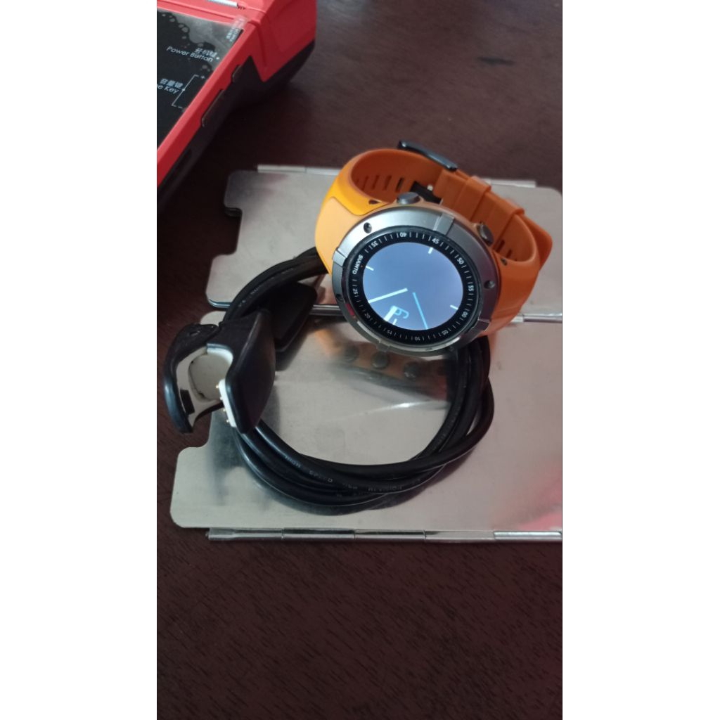 suunto spartan trainer wrist HR amber