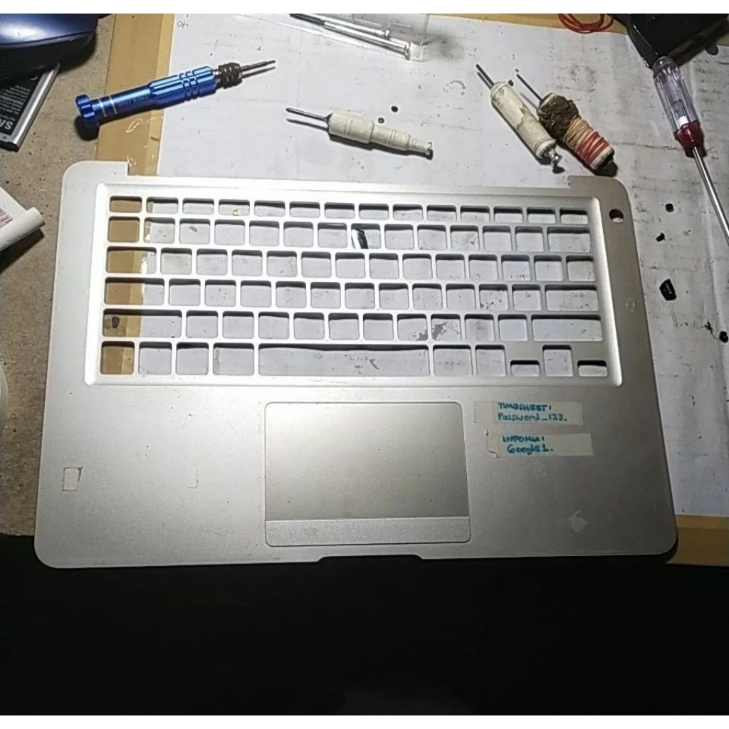 topcase kesing casing cover palmrest palmest frame prame keyboard atas MacBook Air Mid-09 A1304 Core