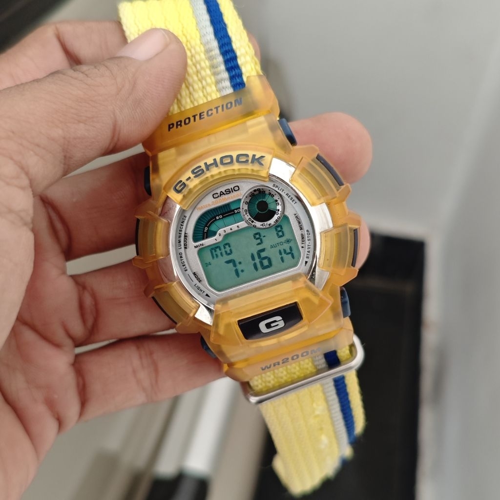 CASIO GSHOCK DW 9500 KUNING VINTAGE
