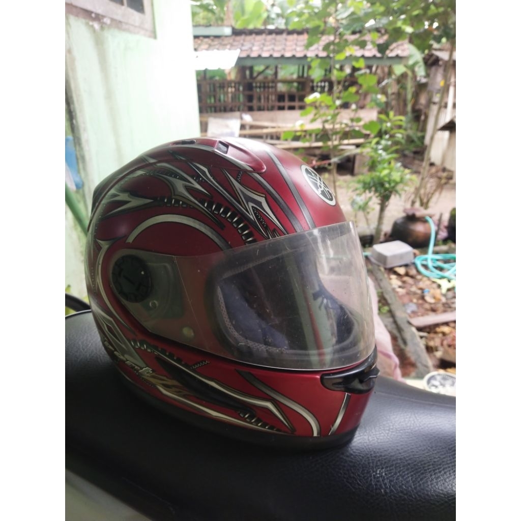 Helm Yamaha Full Face