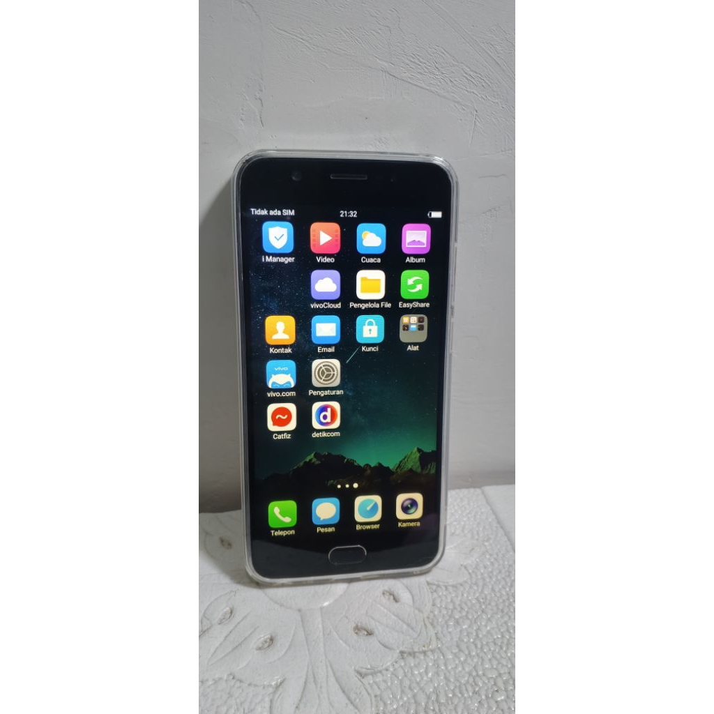 Vivo y69 ram 3 internal 32 normal