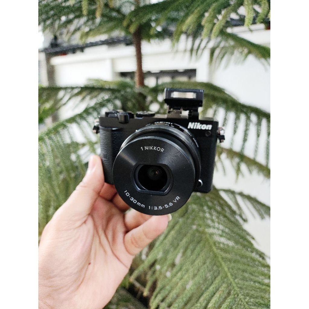 NIKON 1 J5 BLACK LENSA KIT 10-30MM