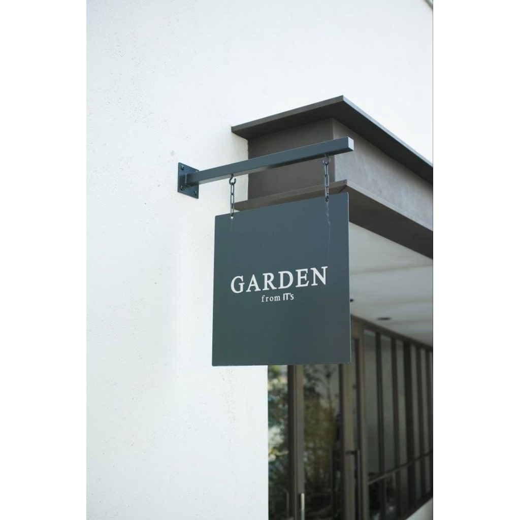 papan nama dinding/ signage akrilik