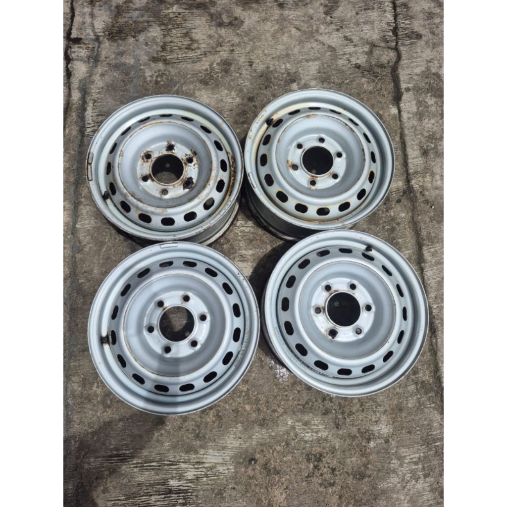 velg kaleng hyundai H1 R16 pcd 6x139