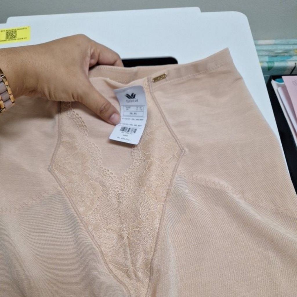 korset pelangsing WACOAL