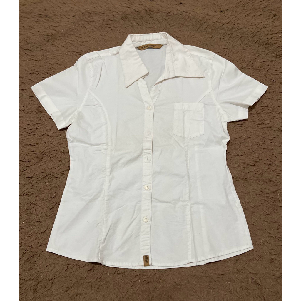 kemeja putih crop
