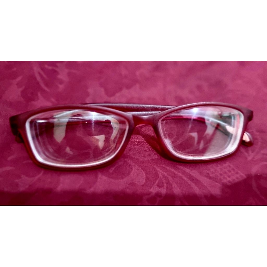 Preloved Kacamata Maroon Frame Lentur Minus -7.5