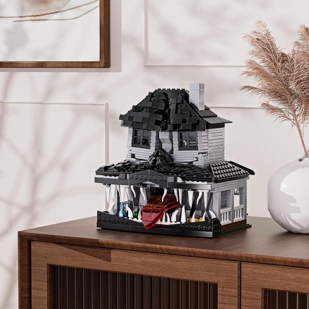 Monster House Building Block Set, Horror Haunted House Film Creative Toys Set with Light Compatible 