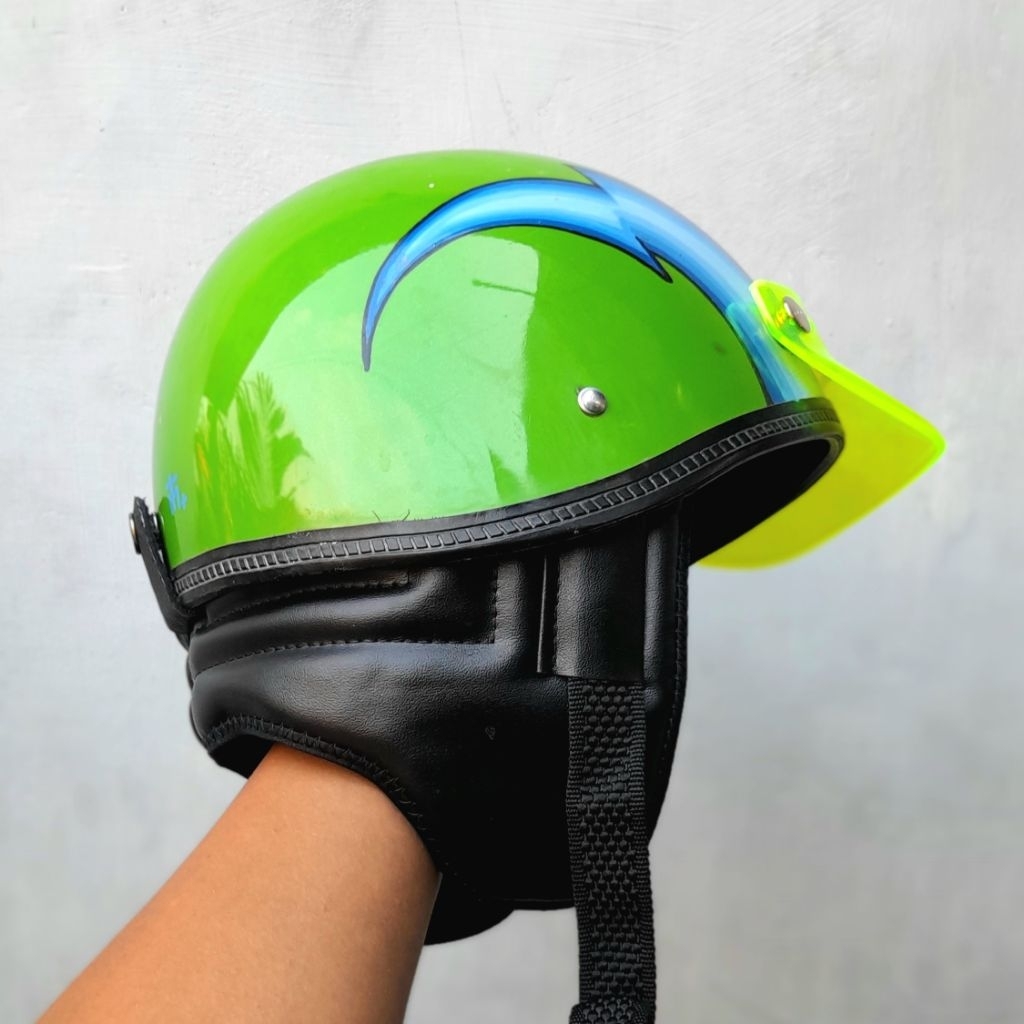 helm chips | helm vespa | helm jadul | PROMO