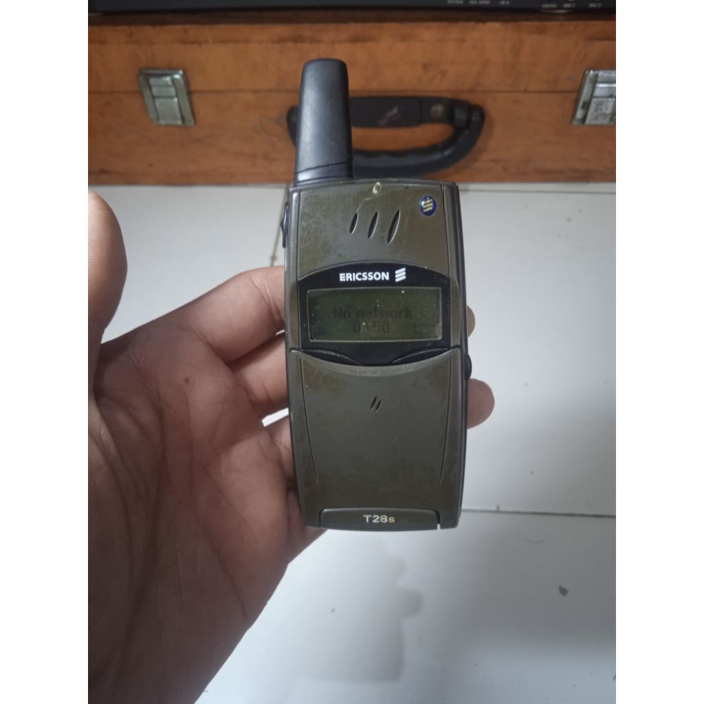 vintage,,hp ericson T-28s apa ada nya