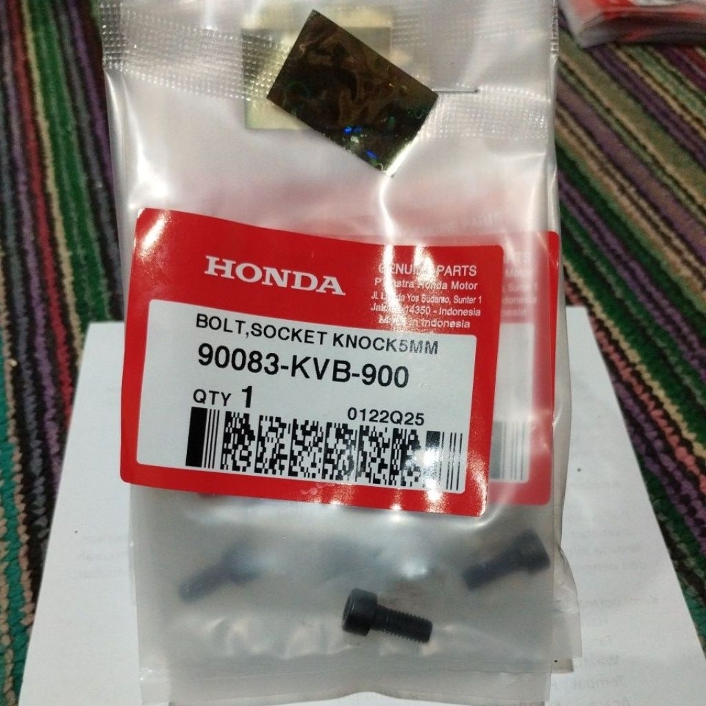 90083-KVB-900  Baut Spoket 5mm Honda PCX 150 K97