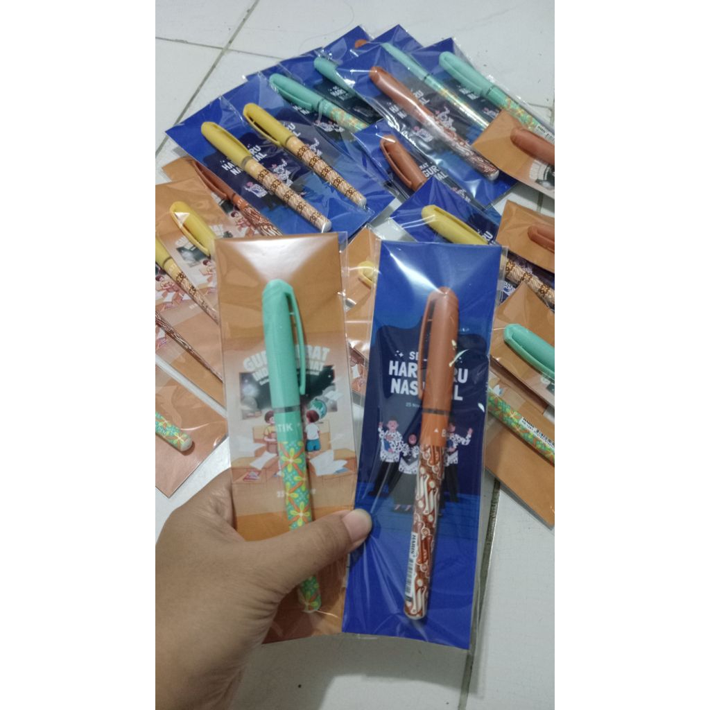 souvenir hari guru hampers guru bolpoint