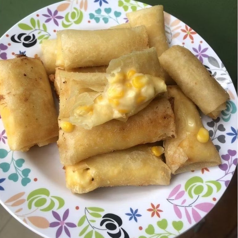 Lumpia Jasuke (jagung susu keju) 1 box isi 10 pcs Makanan Frozen Food Praktis