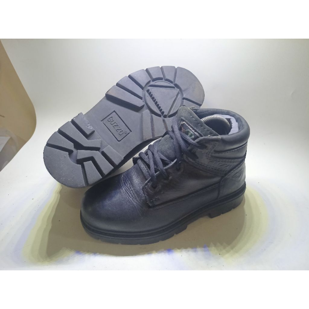 sepatu boots kulit guzzo hitam second size 40