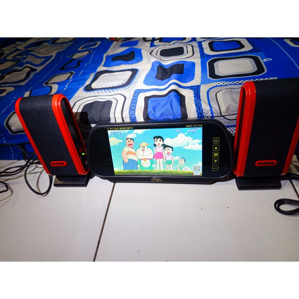 TFT LCD Monitor/ Tv 7 inc ( Analog )