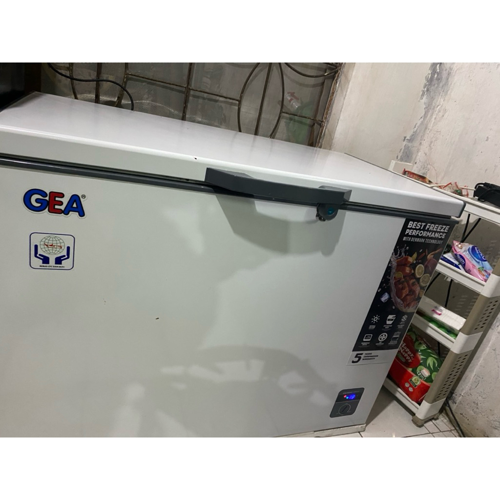 Jual Freezer bekas GEA
