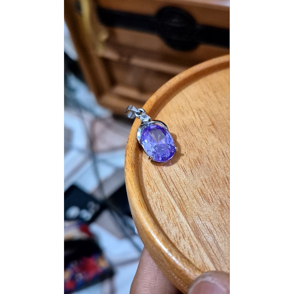 liontin ungu kristal kecubung