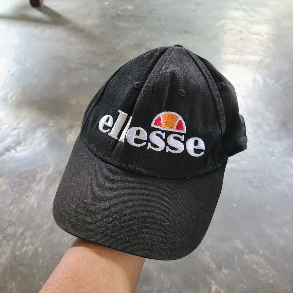 topi ellesse