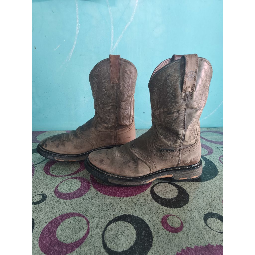 Ariat Jungle Boots/Cow Boy