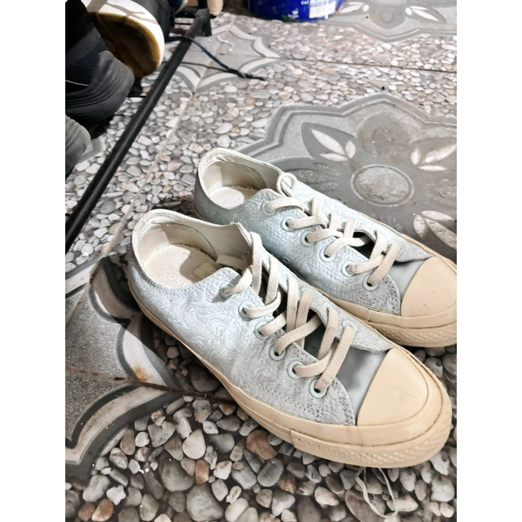 converse original store