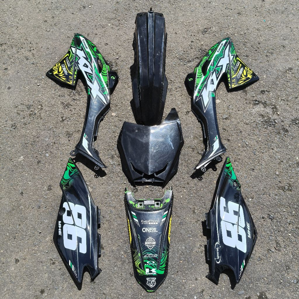 Cover set KLX BF Original spakbor depan dan nomor star RMZ 250 (bekas)