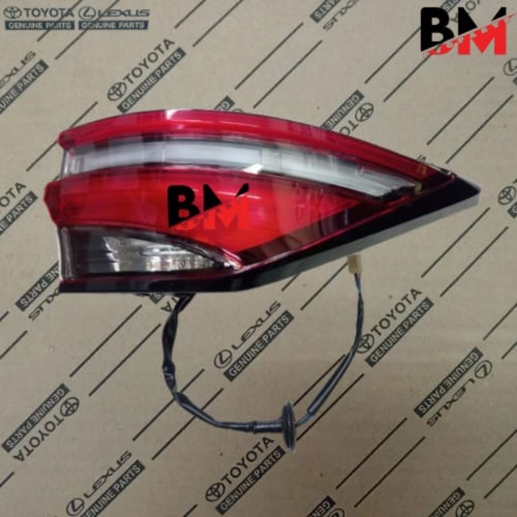 Lampu Belakang Kanan Fortuner GR Sport Original