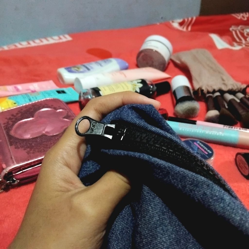 Tas Kosmetik/pouch make up Jeans Handmade by Sapna