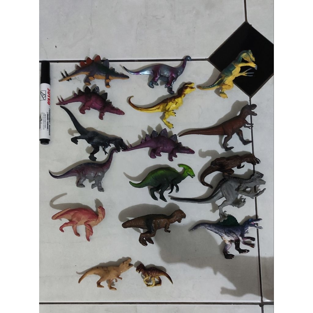 take all mainan dinosaurus