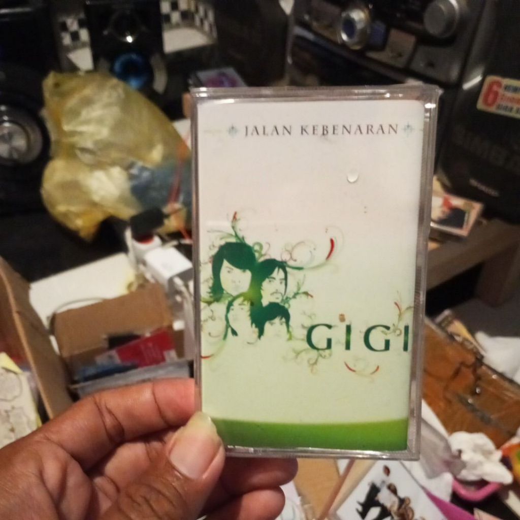 Kaset Gigi band album Religi (jalan kebenaran) SEGEL