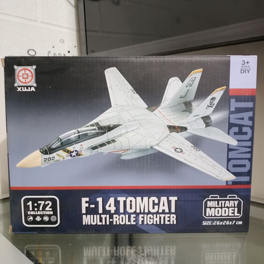 Model kit pesawat F-14 TOMCAT 1/72 Multi Role Fighter