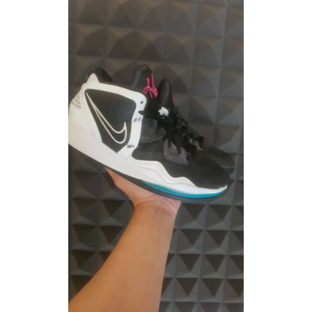 Nike Kyrie Irving 8 size 42 insole 26,5 cm