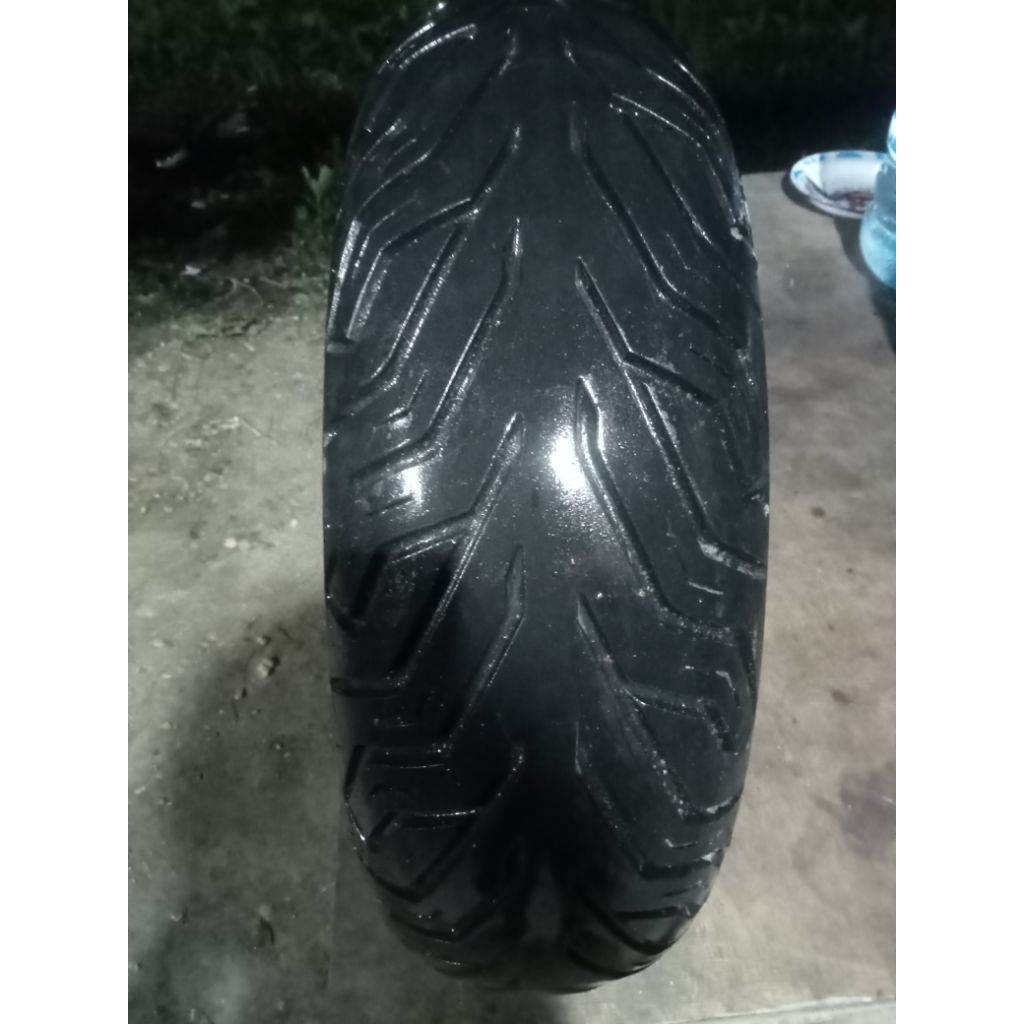 ban aerox.80%140/60/R.14 tubeles