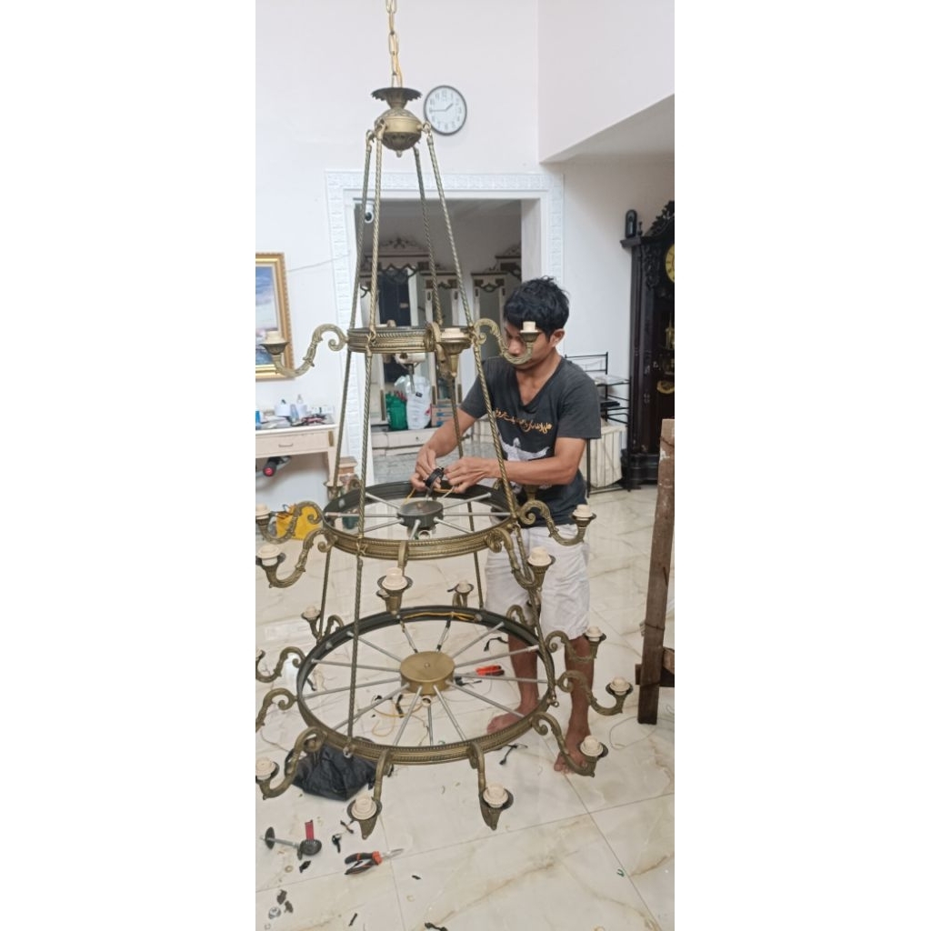 SPESIALIS PASANG LAMPU GANTUNG