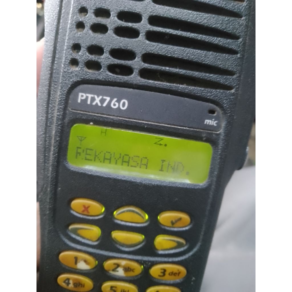 ht Motorola ptx 760 UHF