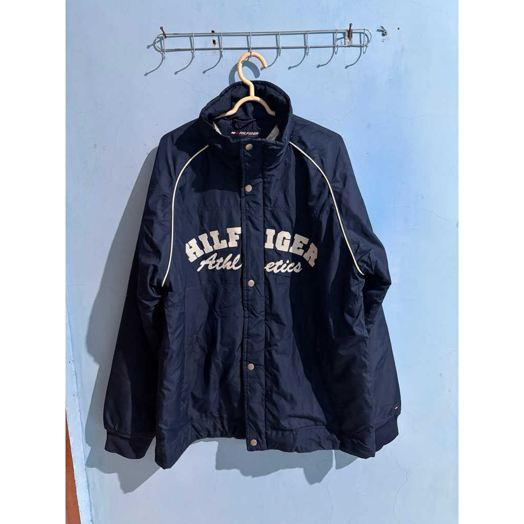 Windbreaker atau Coach Tommy Hillfiger Athletics